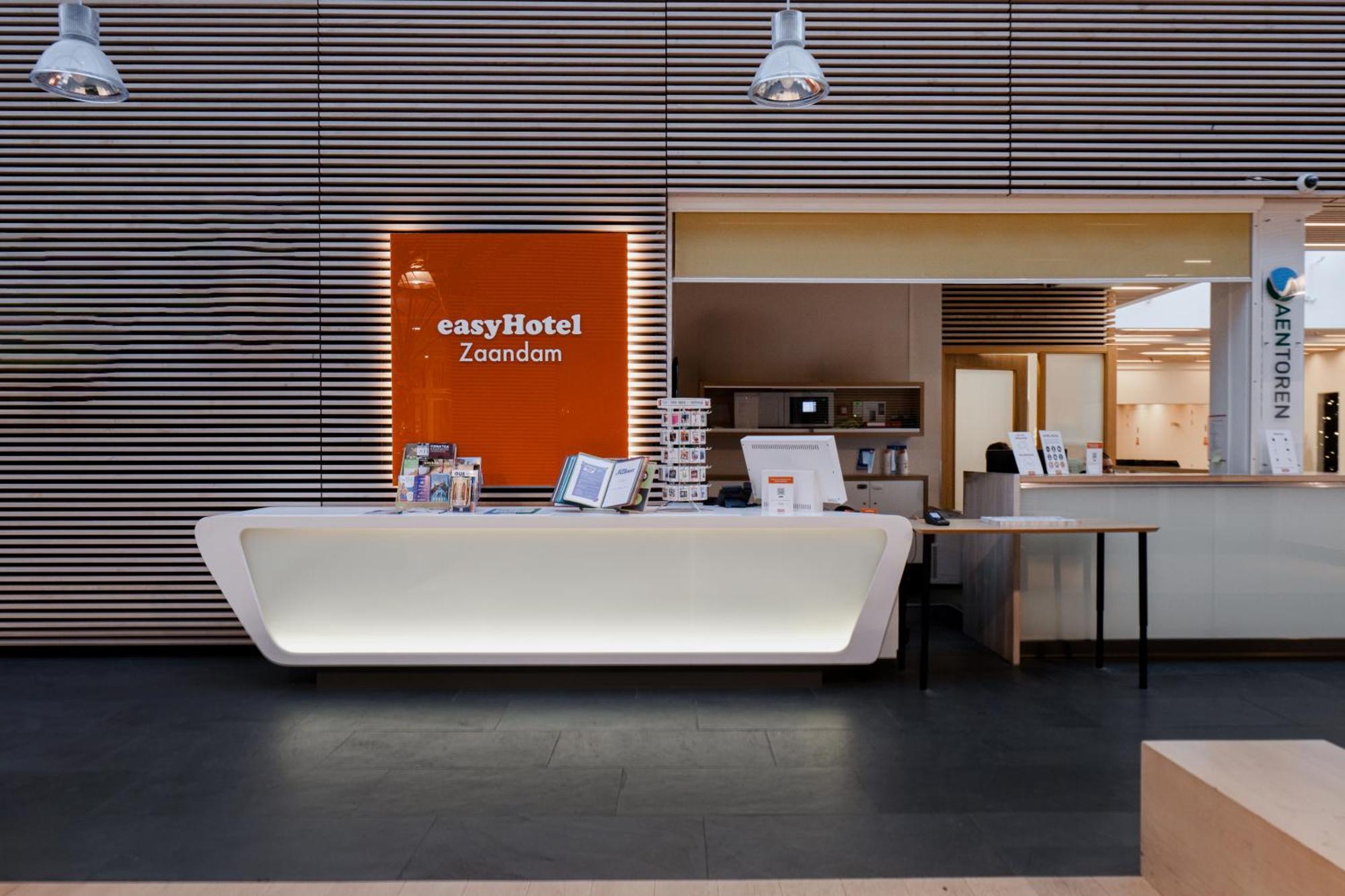 Easyhotel Amsterdam Ζάανταμ Εξωτερικό φωτογραφία