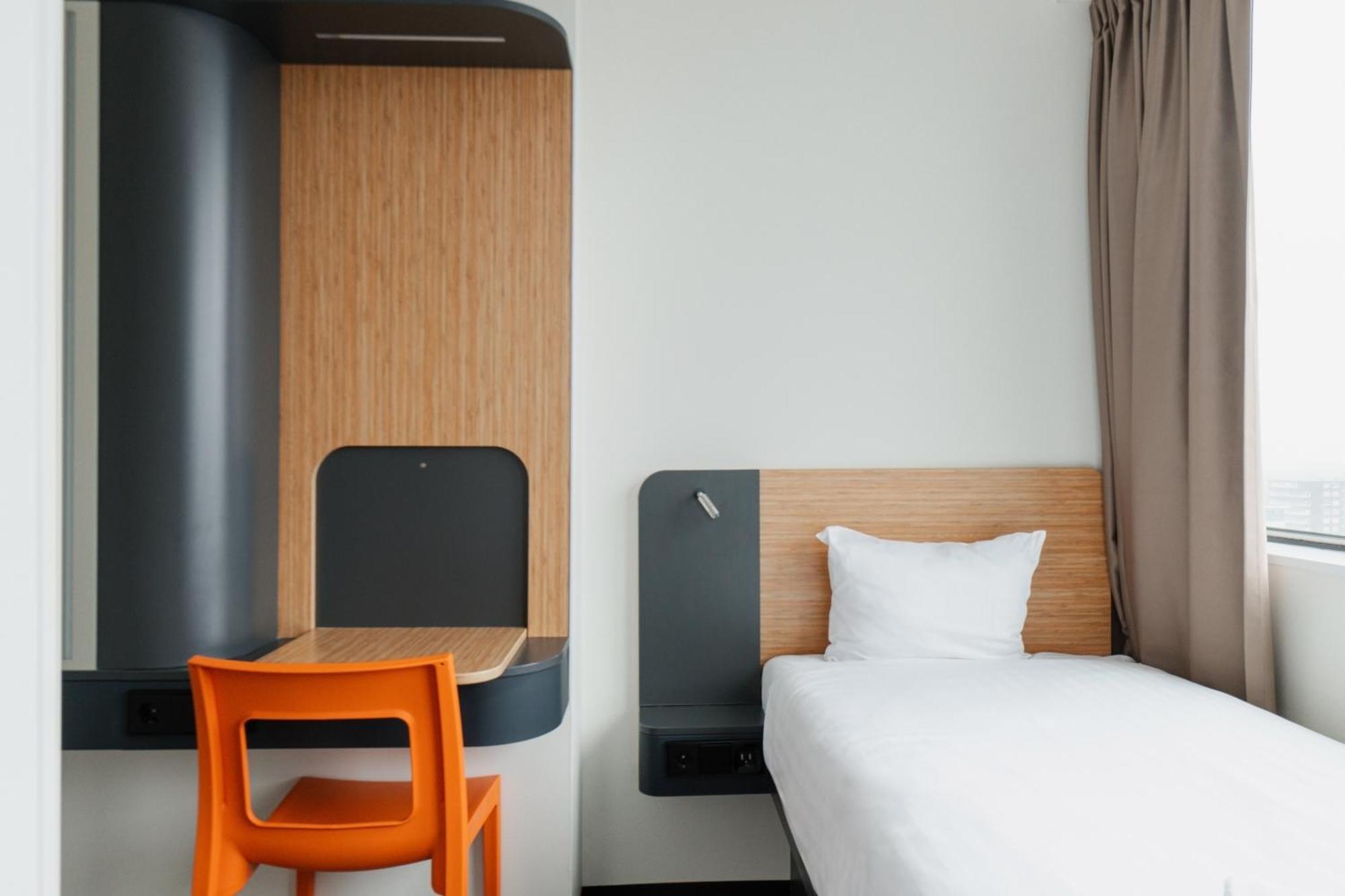 Easyhotel Amsterdam Ζάανταμ Εξωτερικό φωτογραφία