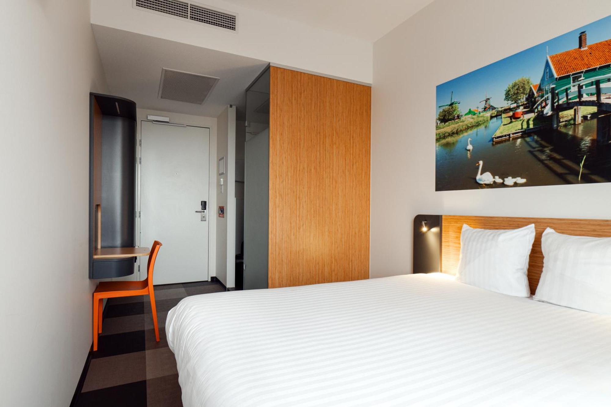 Easyhotel Amsterdam Ζάανταμ Εξωτερικό φωτογραφία
