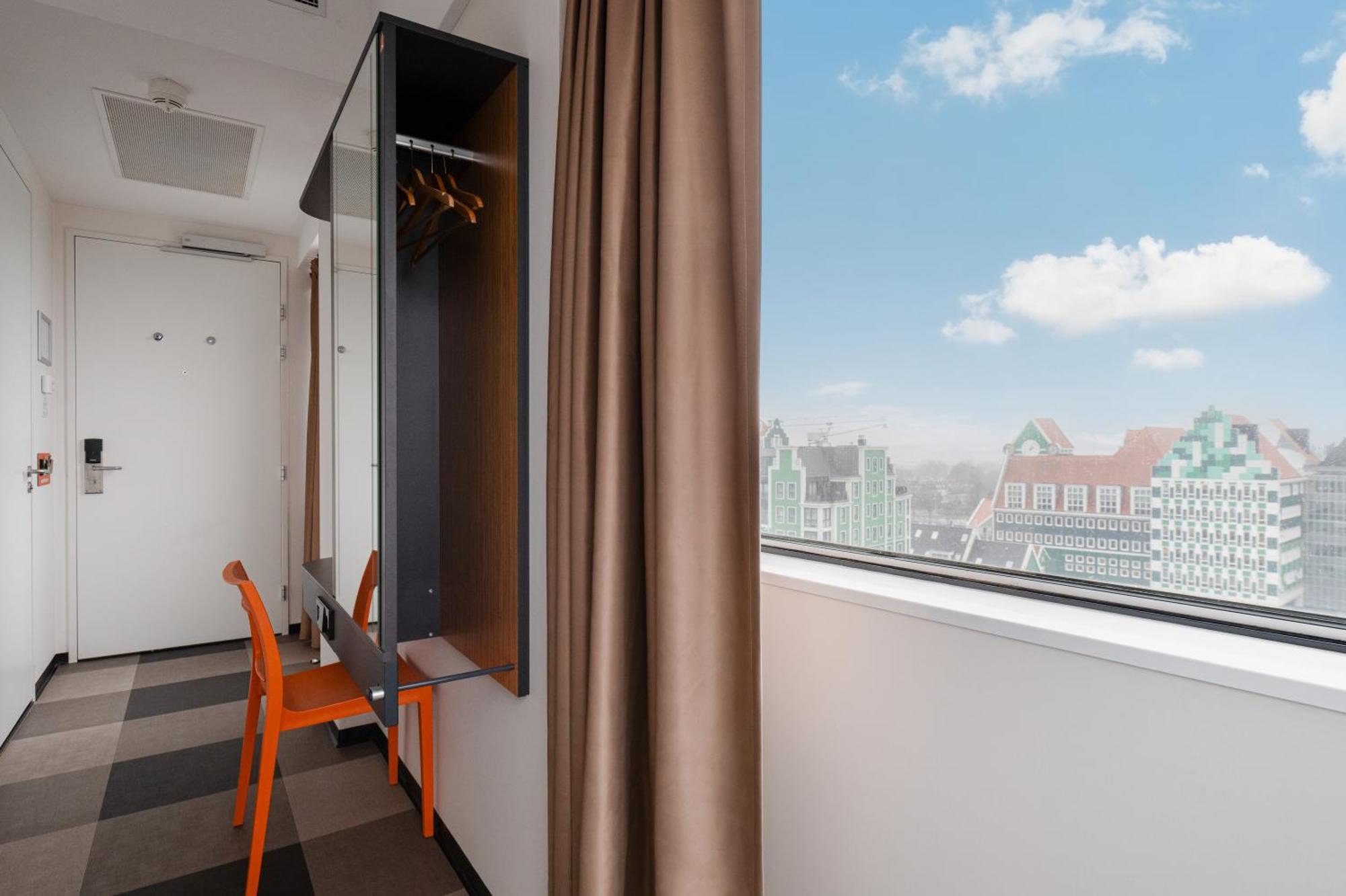 Easyhotel Amsterdam Ζάανταμ Εξωτερικό φωτογραφία