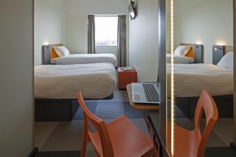 Easyhotel Amsterdam Ζάανταμ Εξωτερικό φωτογραφία